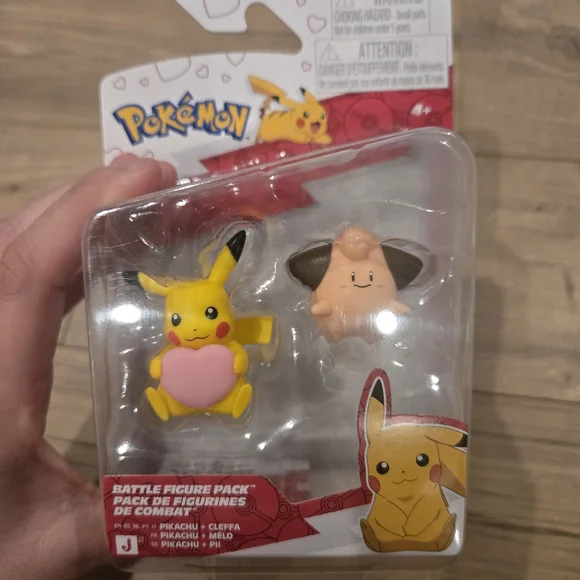 ✨ RARE Pokemon Valentine’s 2026 Battle Figure Pack - FULL SET OF 3 ✨ - Picture 8 of 12